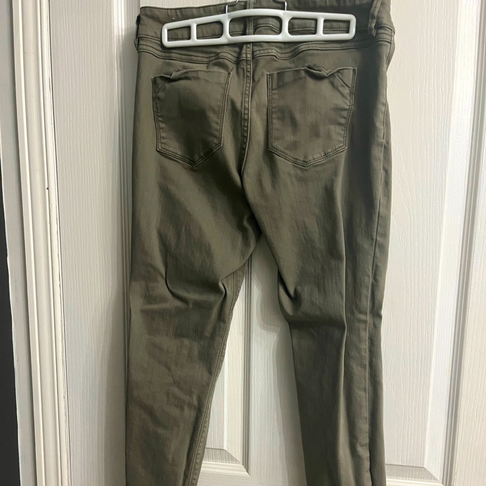 Army green, women’s jeans